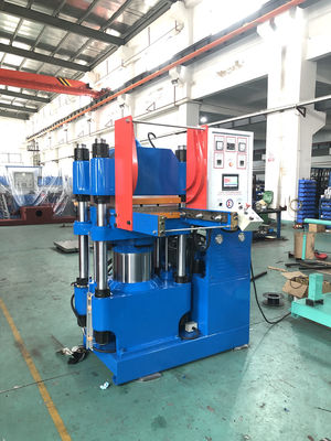 2RT Machine de presse à moulage de caoutchouc vulcanisant pour la fabrication de coques de caoutchouc automobile