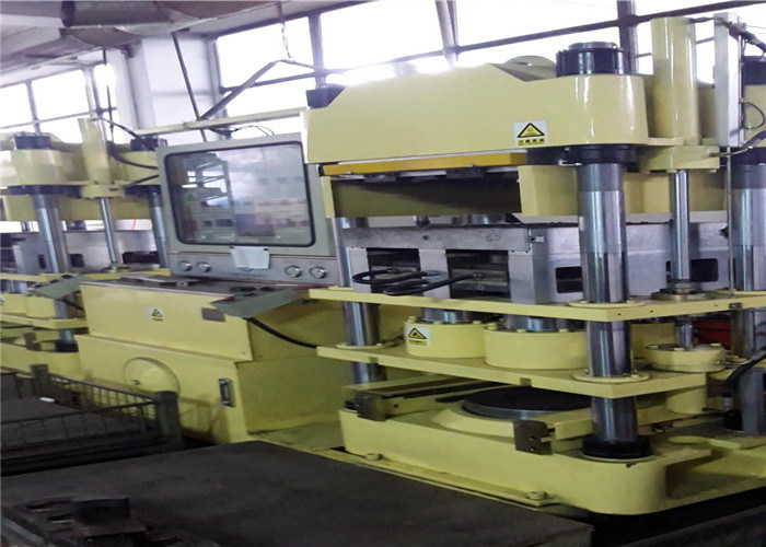 4 Hydraulic Cylinder Isobaric Brake Pads Production Line / Brake Shoe